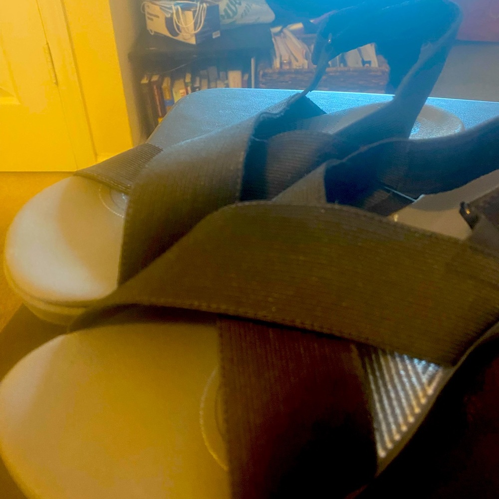 Great condition! Comfy!